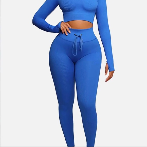 🔥3/$30 deal🔥 Feelin Girl two pc set exercise cropped top and leggings - Picture 2 of 2